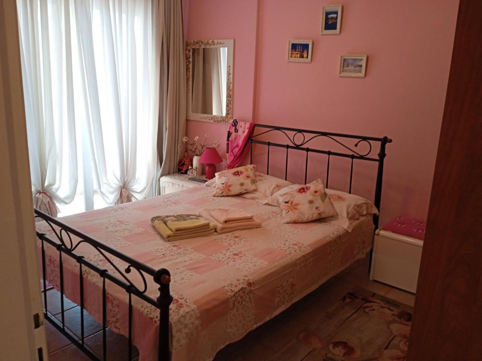 Sweet Apartment